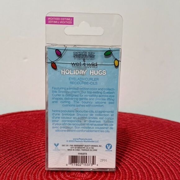 Wet n Wild Peanuts Snoopy Eyelash Curler NWT - Picture 6 of 7